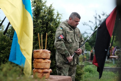 На кладовищі у Чернівцях відслужили молебень за жертвами депортації (ФОТО)