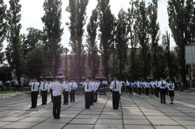 Військові оркестри виступили у Чернівцях на Соборній площі (ФОТО)