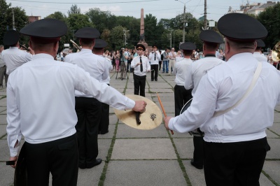 Військові оркестри виступили у Чернівцях на Соборній площі (ФОТО)