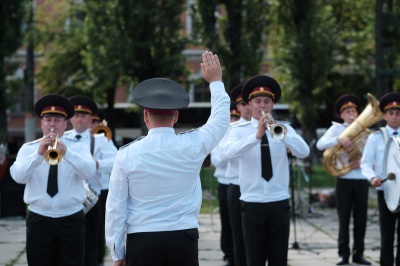 Військові оркестри виступили у Чернівцях на Соборній площі (ФОТО)