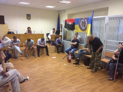 У Києві активісти перекрили Хрещатик через справу "Айдару"