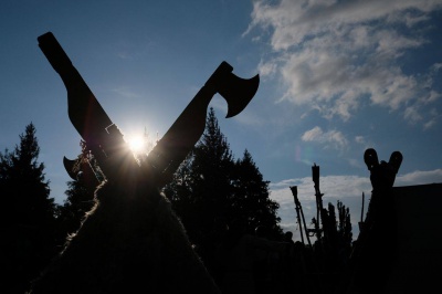 У музеї просто неба в Чернівцях вікінги в обладунках билися мечами (ФОТО)