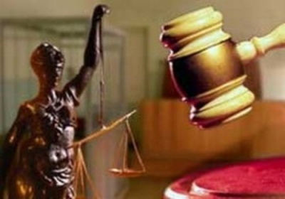 Суд у Чернівцях виправдав адвоката, який підбив клієнта на хабар судді