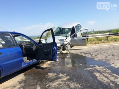 У зіткненні двох авто під Чернівцями загинула жінка