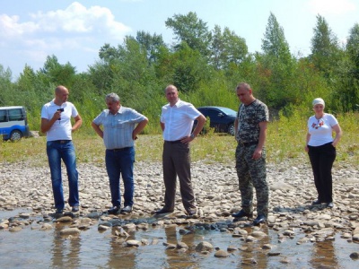 На Буковині в річки Черемош і Сірет випустять понад 80 тисяч мальків форелі (ФОТО)