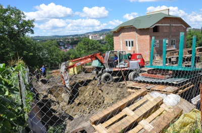 Власник скандального будівництва на Матросова у Чернівцях не отримав дозвіл на будівництво