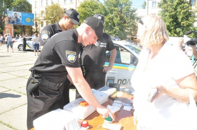 У Чернівцях вперше відзначили День національної поліції (ФОТО)