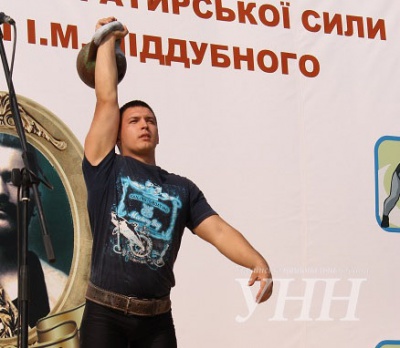 Буковинець-гирьовик встановив новий рекорд України