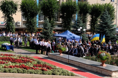 У Чернівцях розпочали святкувати День незалежності (ФОТО)