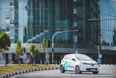 У Сінгапурі почали випробування безпілотного таксі