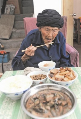 У Китаї померла найстарша жінка на планеті