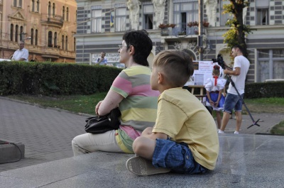 На благодійному концерті у Чернівцях на порятунок дитини зібрали 8 тисяч гривень (ФОТО)