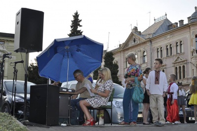 На благодійному концерті у Чернівцях на порятунок дитини зібрали 8 тисяч гривень (ФОТО)