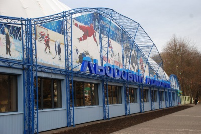 Льодовий майданчик у Чернівцях збільшив орендну плату приміщення на 66 відсотків