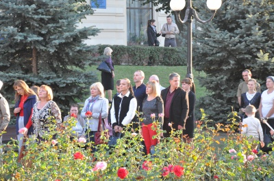 На Театральній площі молилися за мир і за Чернівці (ФОТО)