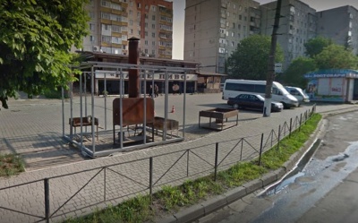 "Всі рівні перед законом": Обшанський зробив попередження депутату міськради через мангал біля його ресторану