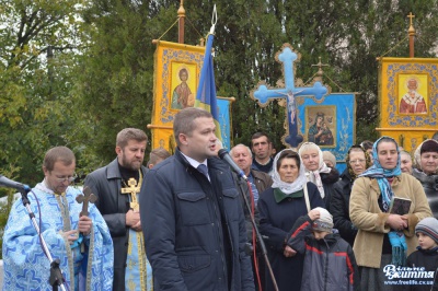 "Борцям за волю України": на Буковині відкрили пам’ятний хрест на честь усіх жертв репресій