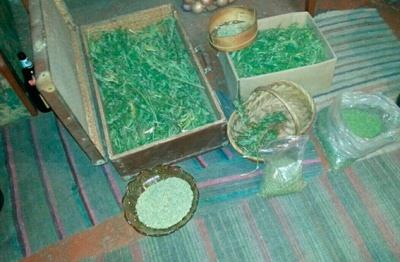 Поліція виявила у чернівчанина коробку з коноплею на суму понад 50 тисяч гривень (ФОТО)