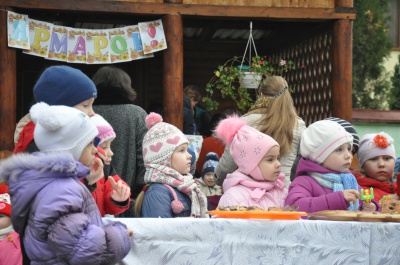 У дитсадку в Чернівцях провели осінній ярмарок (ФОТО)