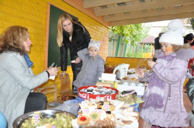 У дитсадку в Чернівцях провели осінній ярмарок (ФОТО)