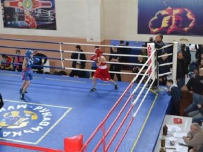 Буковинські боксери привезли відзнаки з чемпіонату України для юнаків