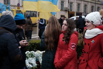 "Наші цінності не змінилися": у Чернівцях учасники Майдану на віче згадували, як творилась Революція гідності (ФОТО)