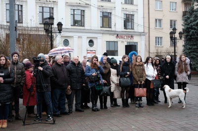 "Наші цінності не змінилися": у Чернівцях учасники Майдану на віче згадували, як творилась Революція гідності (ФОТО)