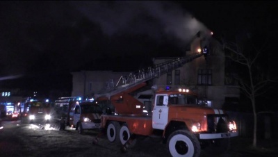 Через пожежу в житловому будинку в Чернівцях евакуювали шістьох людей