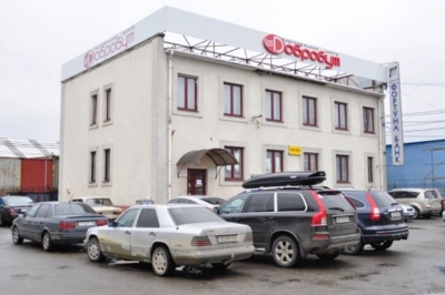 Чернівецька міськрада зобов’язала виконком скасувати рішення 8-річної давності щодо ринку "Добробут"