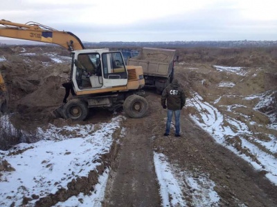 СБУ на Буковині вдруге за рік затримала групу розкрадачів гравію (ФОТО)