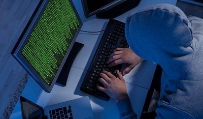 Падіння ялинки, викрадений джип і хакерська атака на казначейство. Найголовніші події Буковини за минулий день