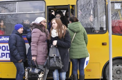 Перевізники у Чернівцях не дотримуються умов договору