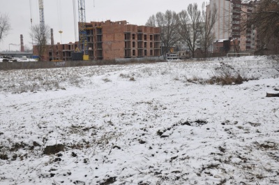 Будівництво нового футбольного стадіону в Чернівцях мають завершити наступного року (ФОТО)
