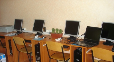 Китай подарував школам Буковини понад 600 комп'ютерів