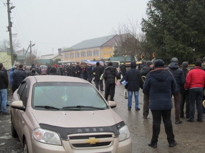 На Буковині поховали одного з трьох загиблих в ДТП у Кіцмані (ФОТО)