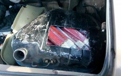 Українець намагався провезти на окуповані території 210 кілограм ковбаси, заховавши її у бензобак Українець намагався провезти на окуповані території 210 кілограм ковбаси, заховавши її у бензобак