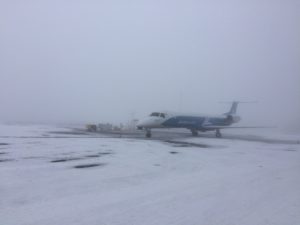 Літак на Київ все ще не може вилетіти з Чернівців, пасажири чекають