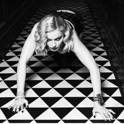 Відверті фото Мадонни прикрасили обкладинку американського глянцевого журналу(ФОТО)