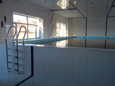 Діти зможуть плавати в шкільному басейні на Буковині з 18 січня