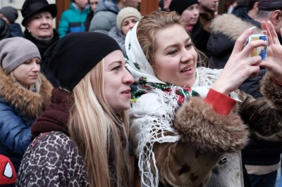 Санта-Клаус на санчатах, Троянський кінь і "Титанік". Що привезли маланкарі до Чернівців (ФОТО)