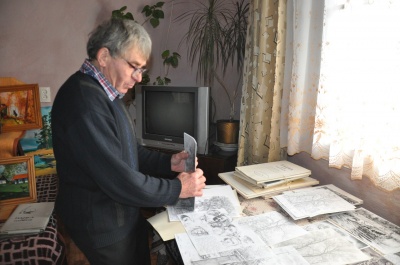 Буковинець малює кульковою ручкою картини, які представили на виставці в Києві (ФОТО)