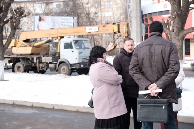 У Чернівцях інспекція з благоустрою "наїхала" на кіоск брата Іво Бобула (ФОТО)