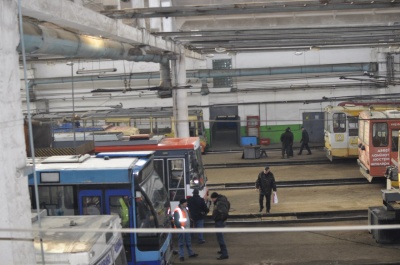 «Більше ламаються, ніж їздять», - майстри про тролейбуси у Чернівцях (ФОТО)