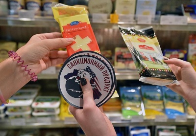 Росіян пропонують штрафувати за зберігання санкційних продуктів