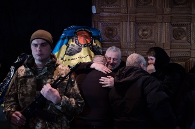 Чернівці прощаються із загиблим Героєм Леонідом Дергачем (ФОТО)