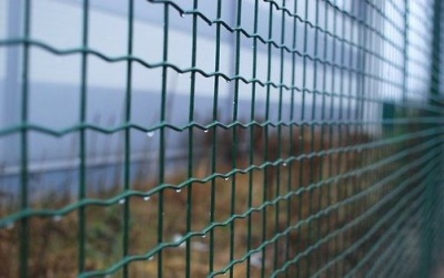 У Латвії встановили 23-кілометровий паркан на кордоні з Росією