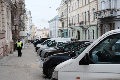 Викиди газів у Чернівцях у рази вищі норми (ФОТО)