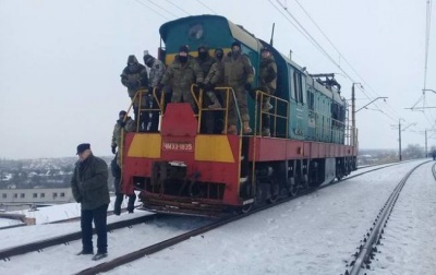 Нардепи від БПП вимагають скликати РНБО через блокаду Донбасу