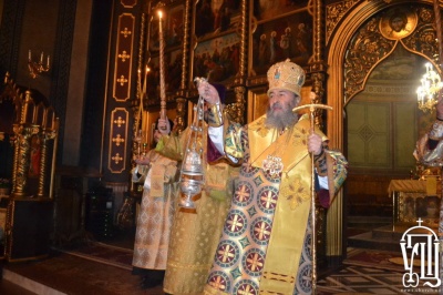 Митрополит Онуфрій звершив літургію у соборі в Чернівцях (ФОТО)