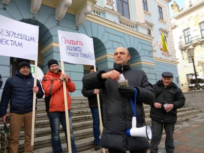 «Не будуйте тунель!»: у Чернівцях активісти закликали депутатів не займатись марнотратством коштів міста